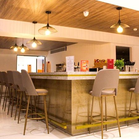 Piere Anne Beach Hotel アヤナパ エクステリア 写真