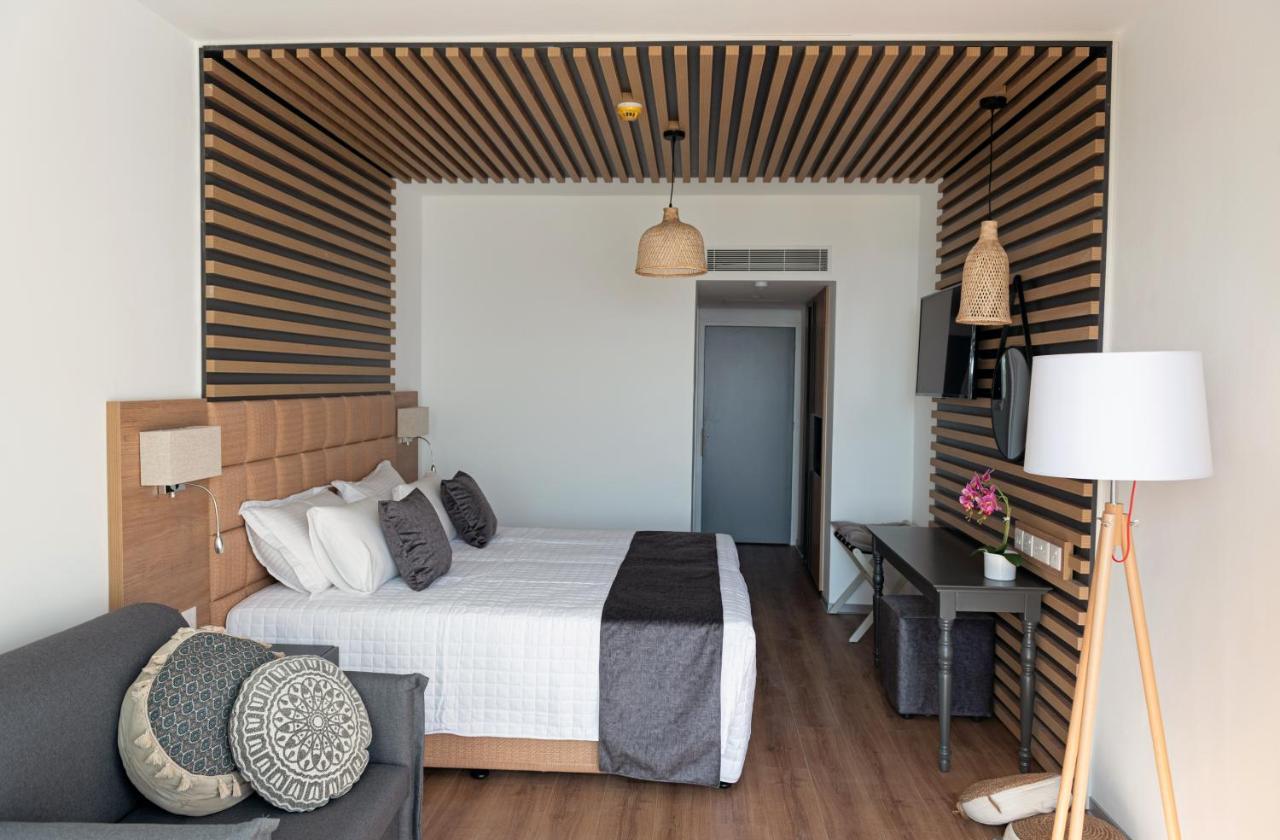 Piere Anne Beach Hotel アヤナパ エクステリア 写真
