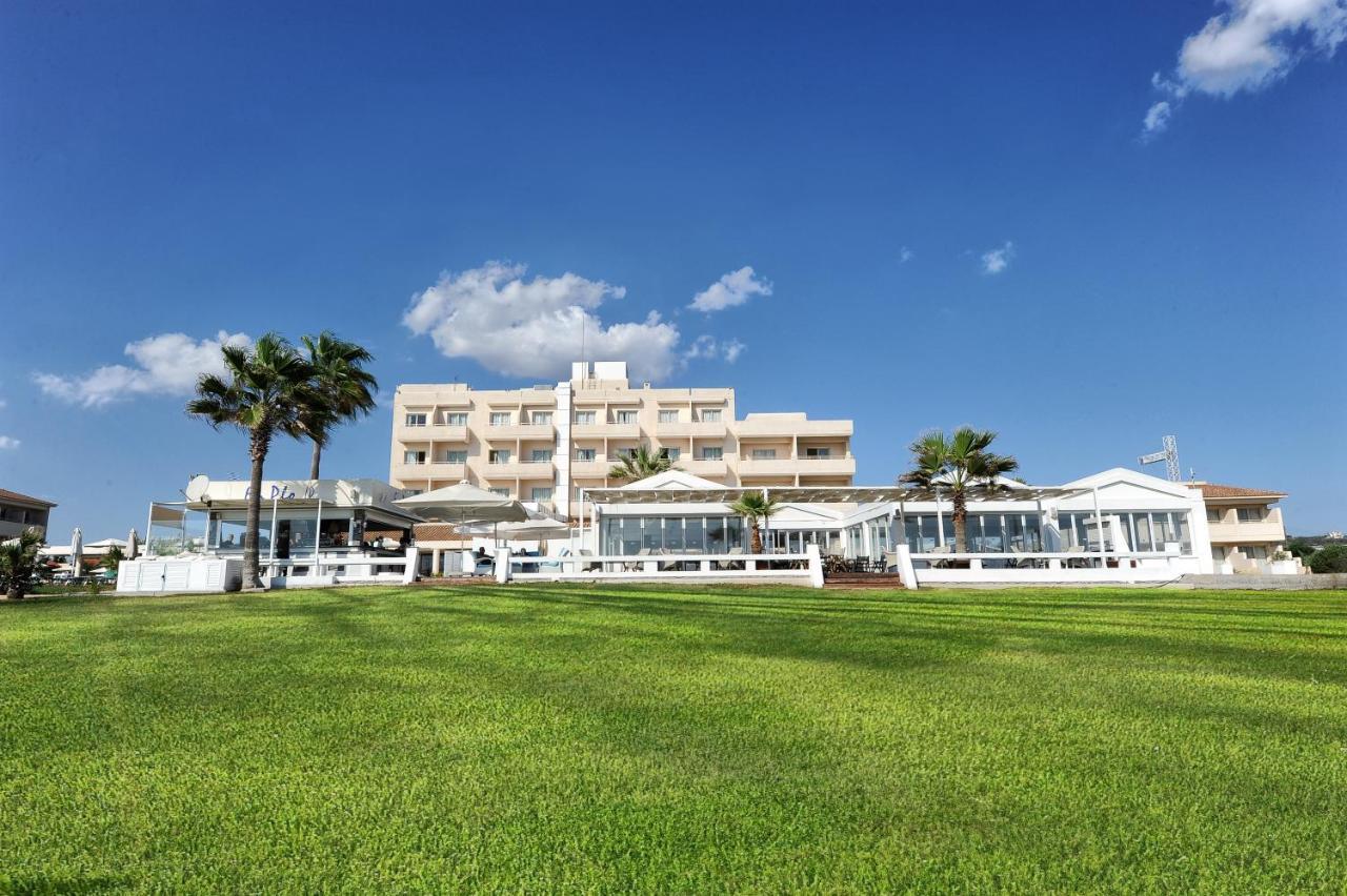 Piere Anne Beach Hotel アヤナパ エクステリア 写真