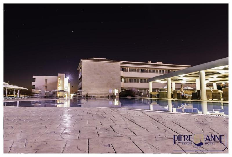 Piere Anne Beach Hotel アヤナパ エクステリア 写真
