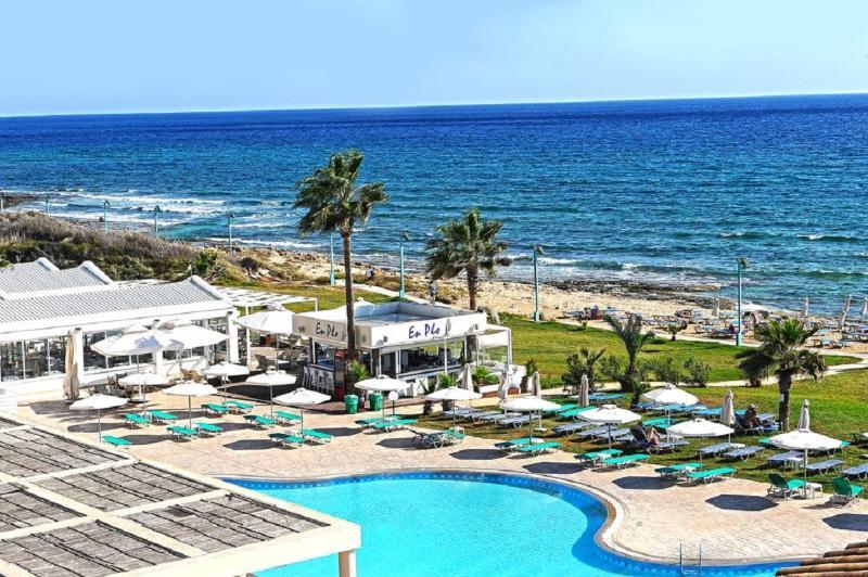 Piere Anne Beach Hotel アヤナパ エクステリア 写真